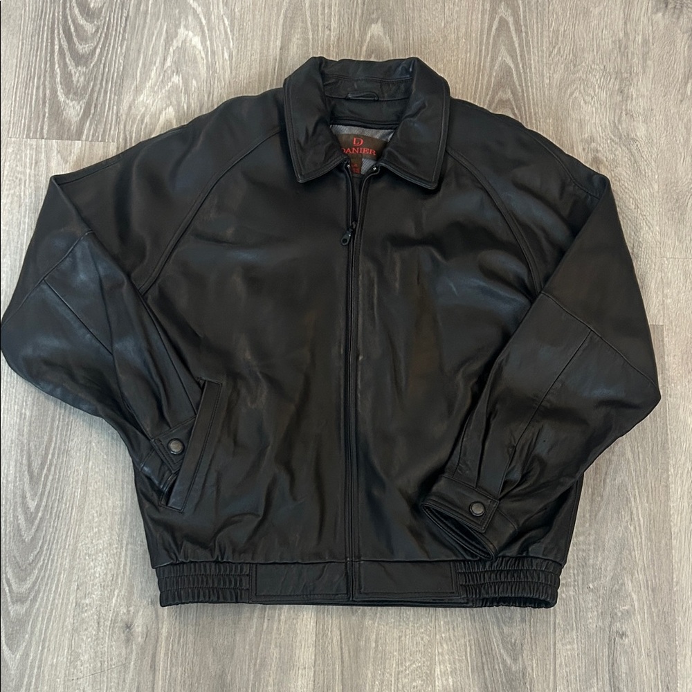 Danier Black Leather Jacket Men’s L